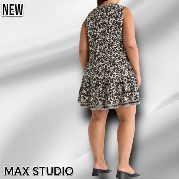 New MAX STUDIO Geometric Tiered Dress - Picture 2 of 4